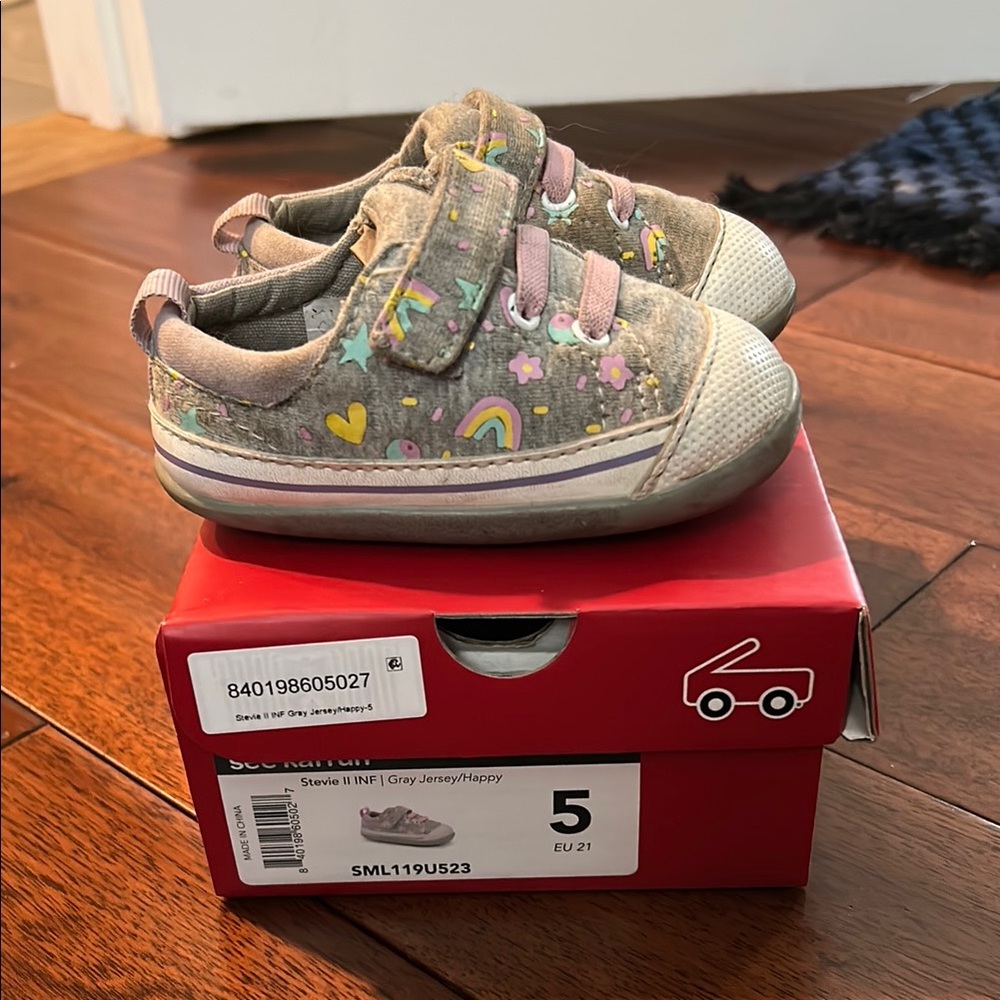 See Kai Run Early Walkers Sneakers size 5